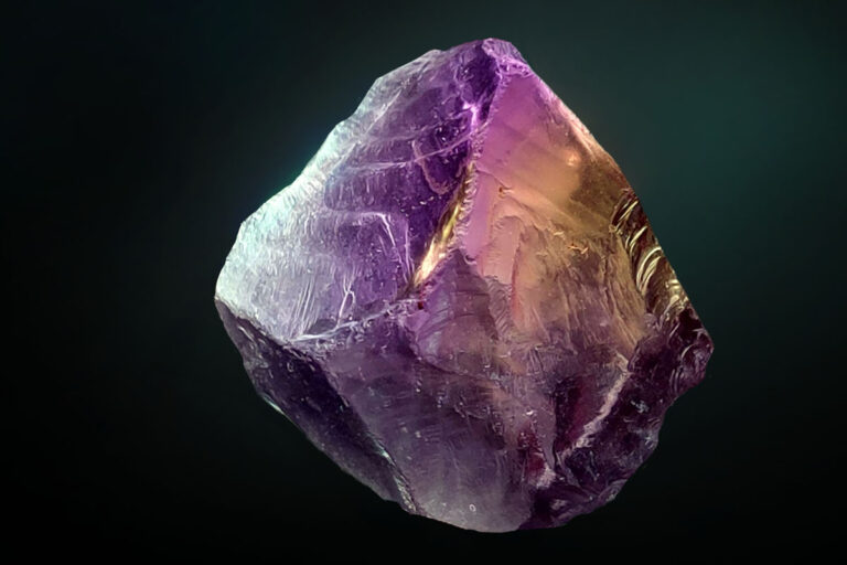 Ametryn dwubarwny kamień półszlachetny
