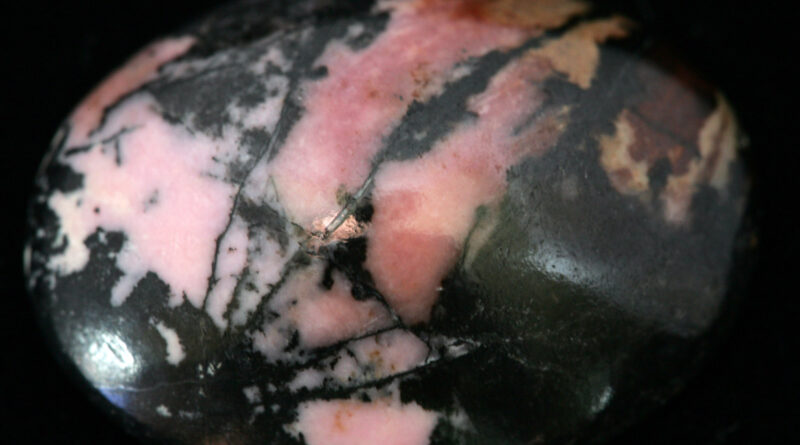 rodonit kamień zodiakalny byka