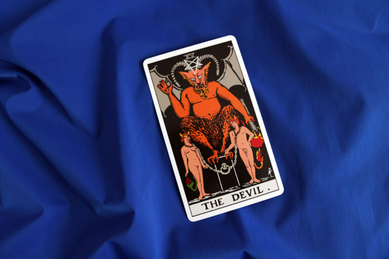 the devil tarot znaczenie karty z numerem XV