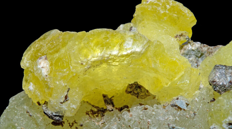 brucyt kamień i jego właściwości magiczne