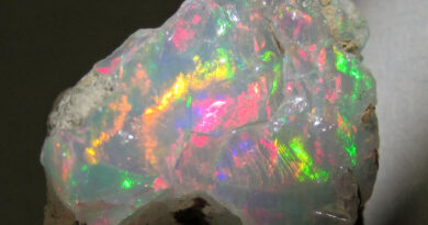 opal kamień z australii