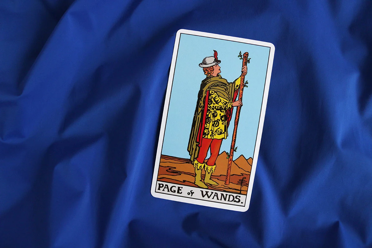 Paź Buław tarot – znaczenie karty Page of Wands